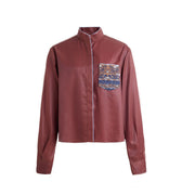 Hui Milano Xiangyun long-sleeved men’s shirt in silk-cotton blend with embroidered chest pocket and chain-stitched details on collar and placket, elegant and distinctive design, front view on white background.